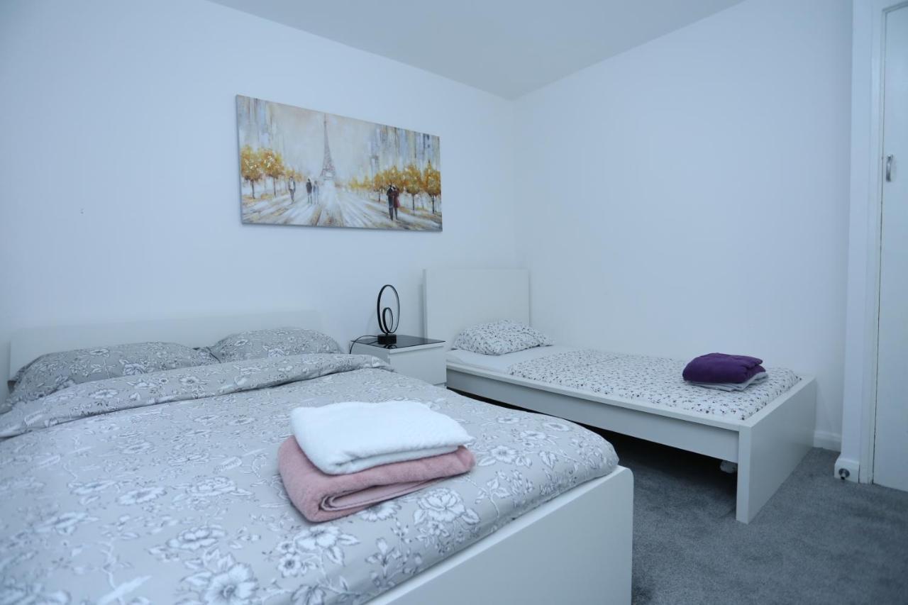 Abbeywood Station House London Apartman Kültér fotó